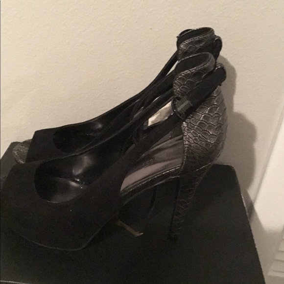 Shoes - Picture 2 of 3